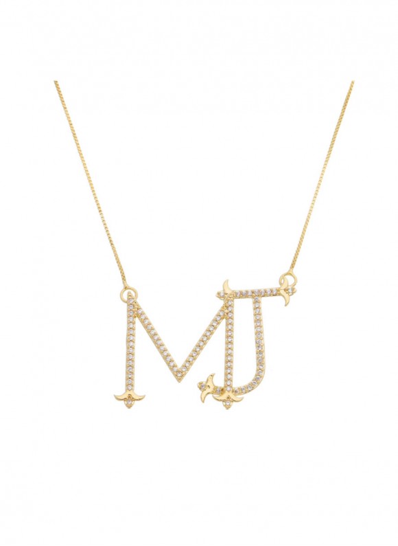 Colar fino com pingente de duas letras personalizadas folheado em ouro 18k Colar fino com pingente de duas letras personalizadas folheado em ouro 18k